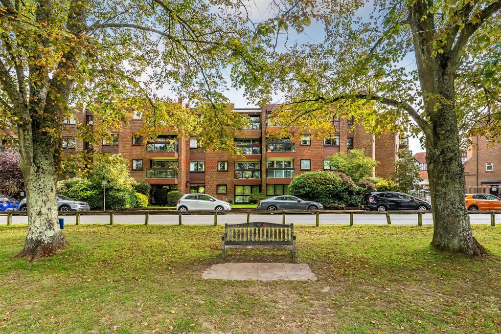 26-Oakleigh-Court-21.jpg