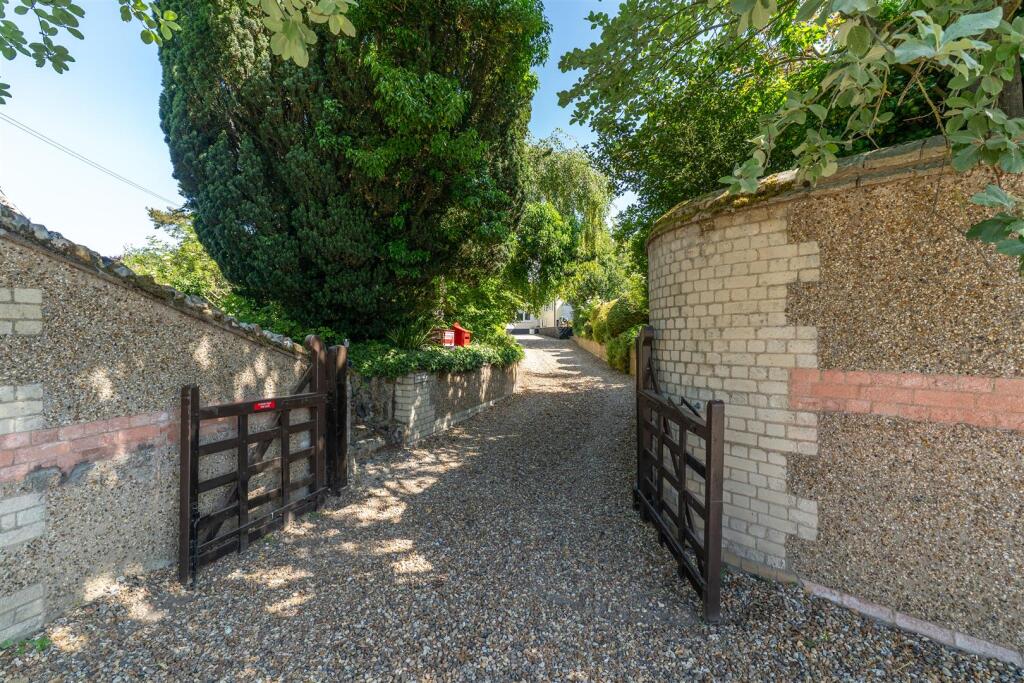 22 &amp; 24 Church St ,Fordham-06947.jpg