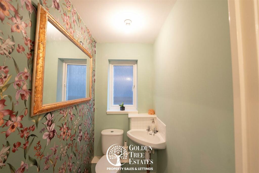 Downstairs WC (2).jpg