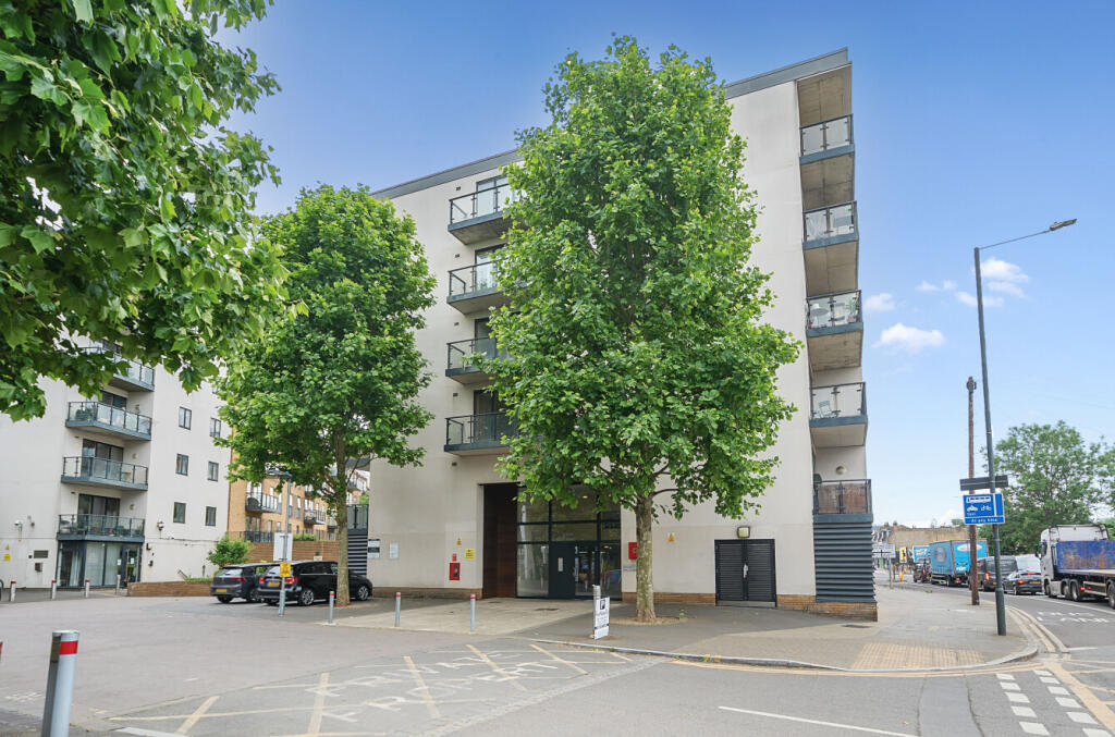 1303712-1-683ee1442a745