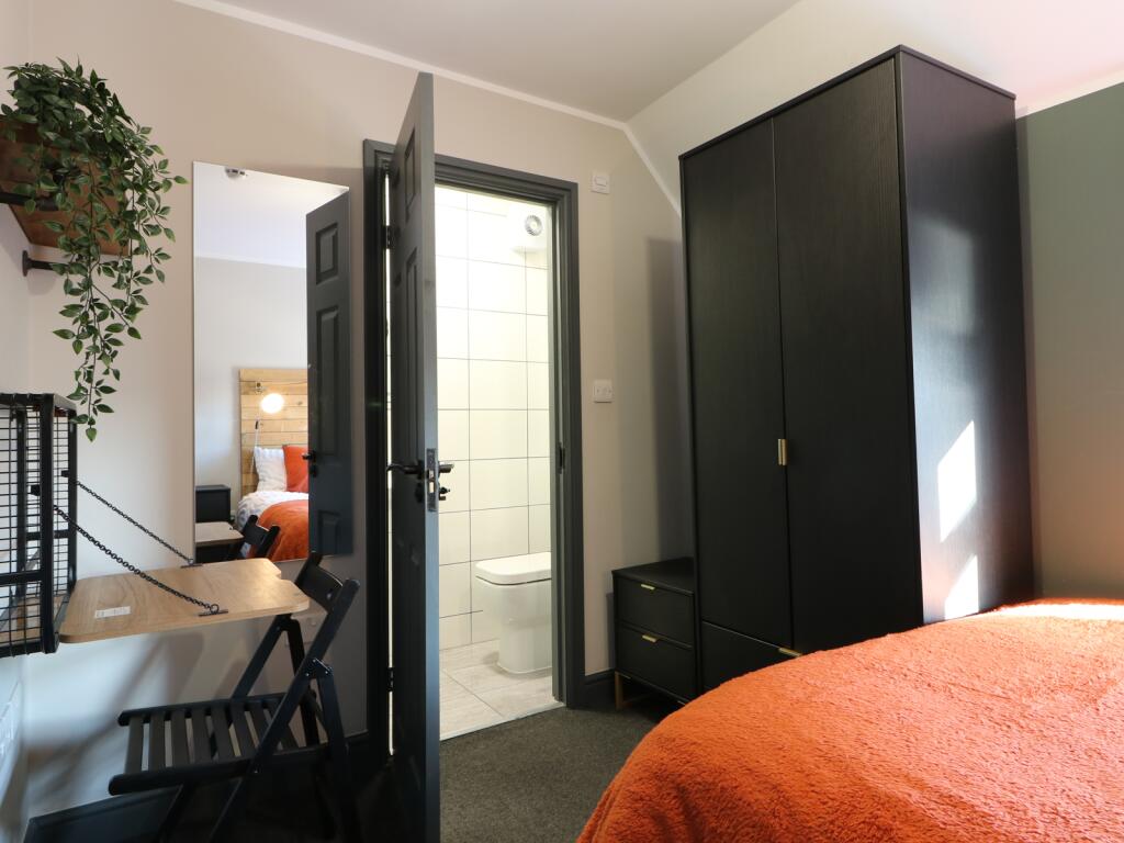 Ridgeway House, Room 3 3.JPG