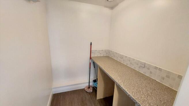 24242 162367R IMG 01 0000 Max 656x4 T202509161558.jpeg