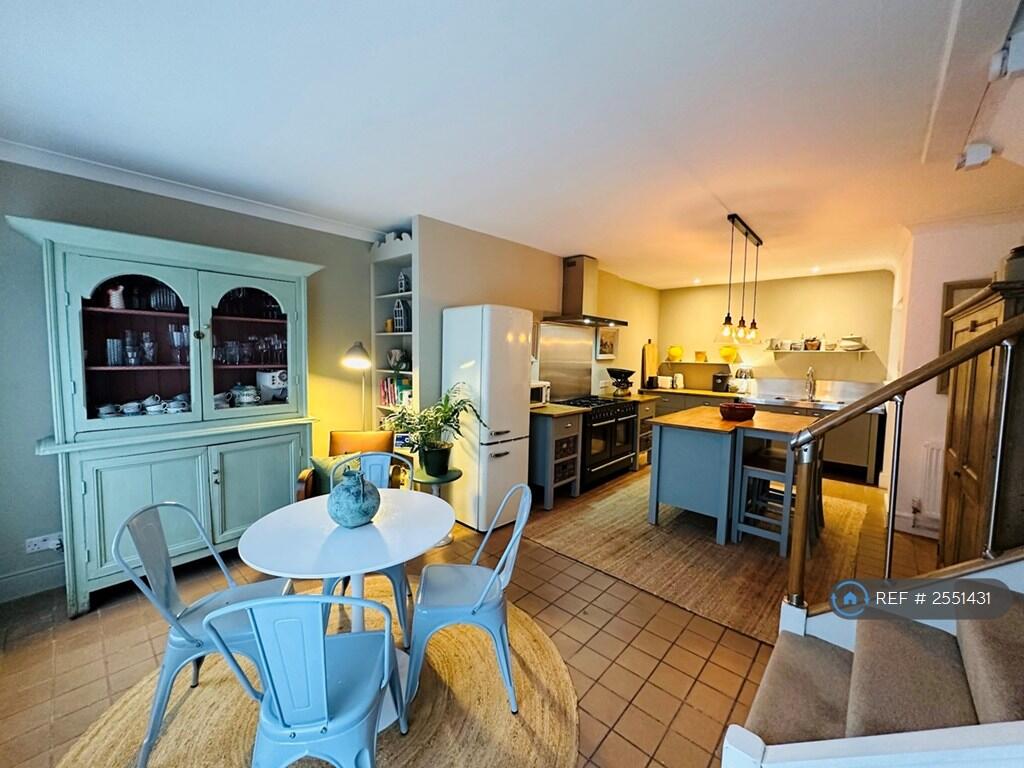 London Cottage Lympstone Kitchen