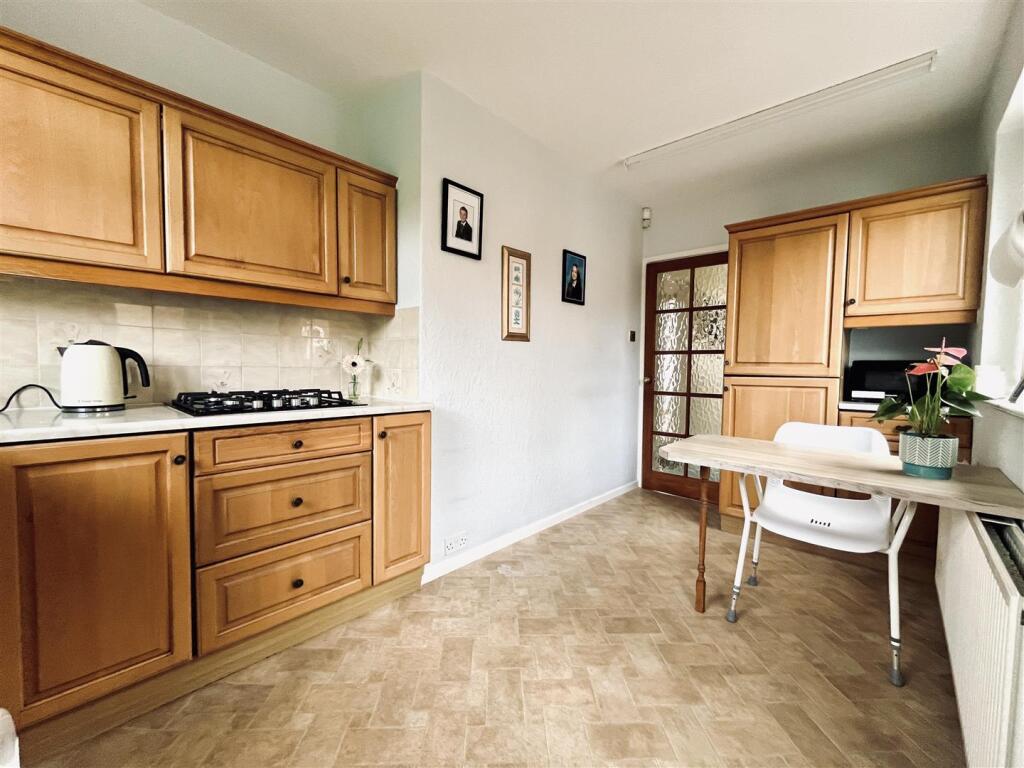 Breakfast Kitchen Aspect 3