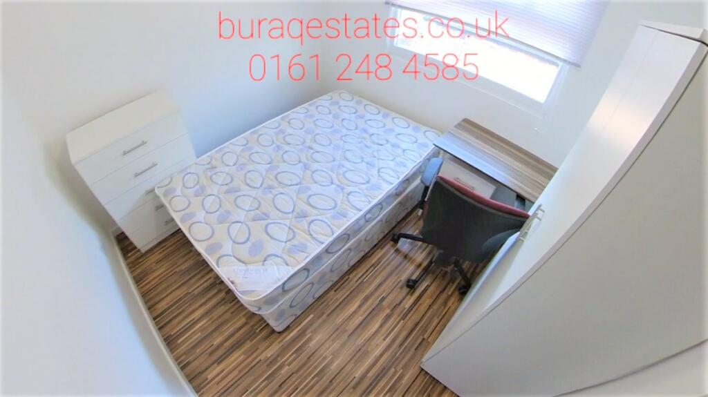 Bright and clean single bedroom with modern woo...