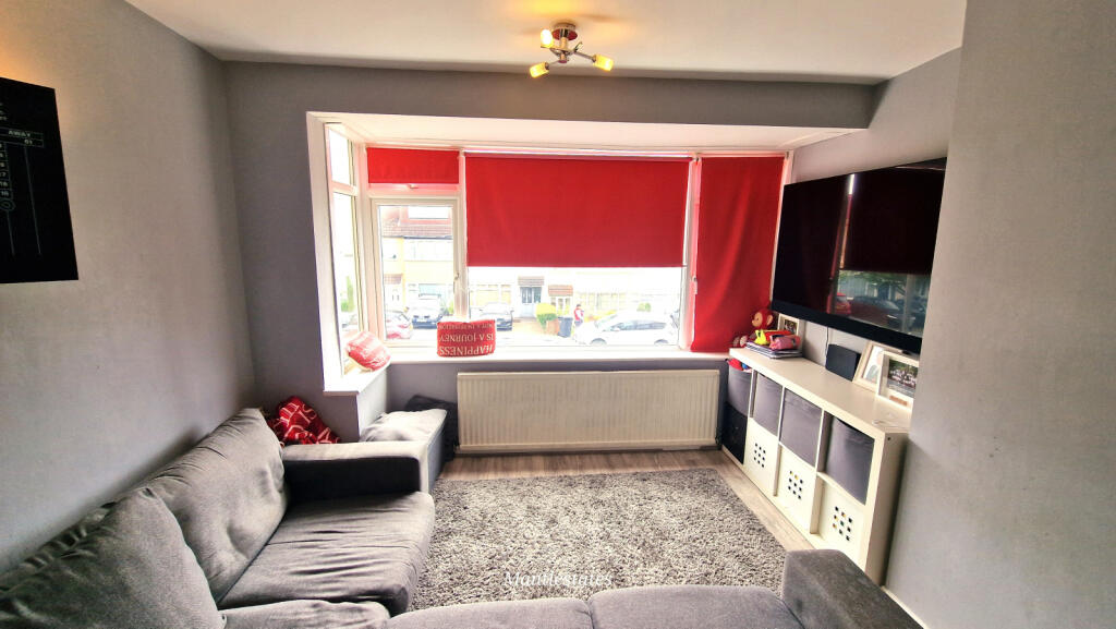 LOUNGE AREA
