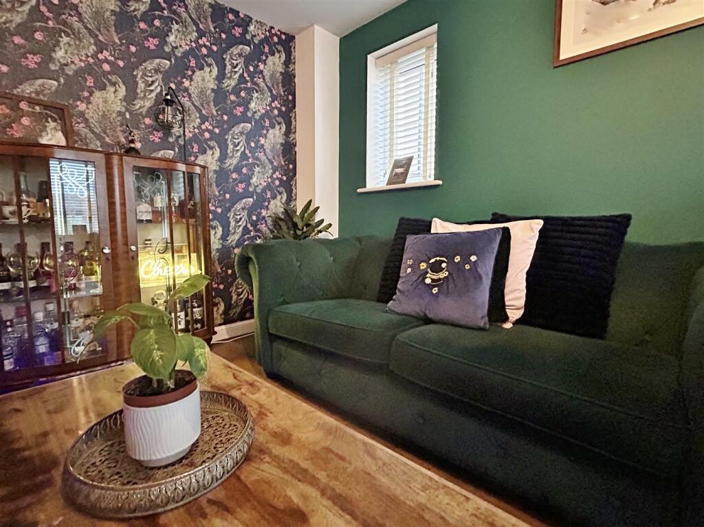 Lounge Feature