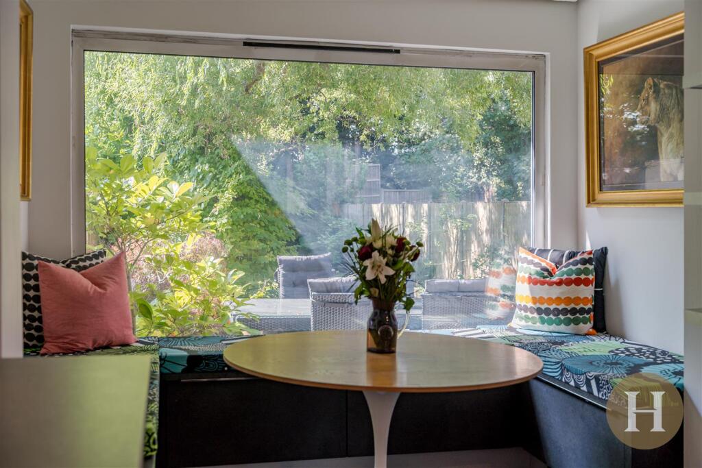 Hadleigh Estate Agents-75.jpg