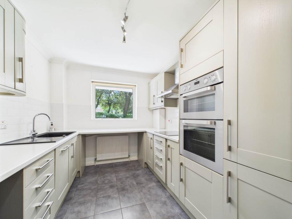 2 grosvenor court ki