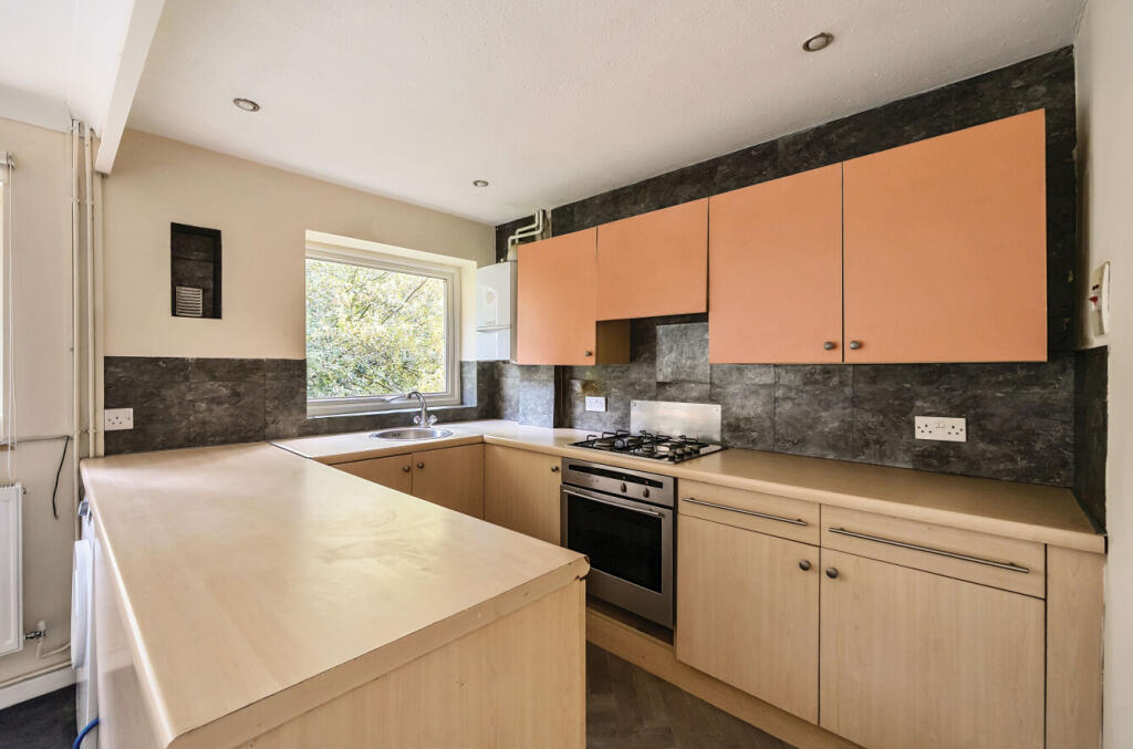 1301890-9-6836fb4...