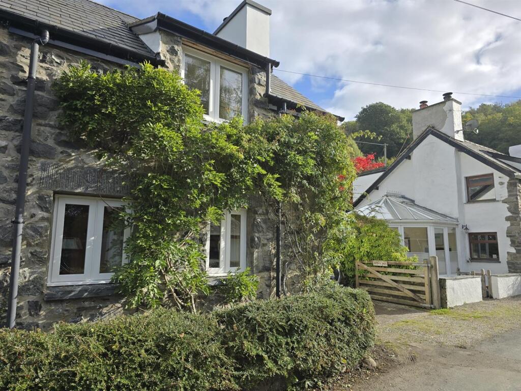 WhatsApp Image 2025-10-08 at 12.08.57_bb9672da.jpg