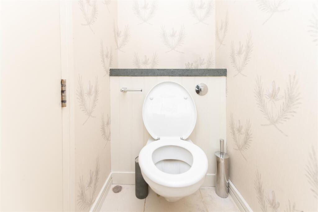 Guest Toilet   .jpg