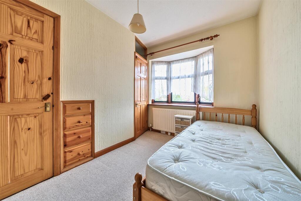 Sherborne Way - Bed 3.jpg