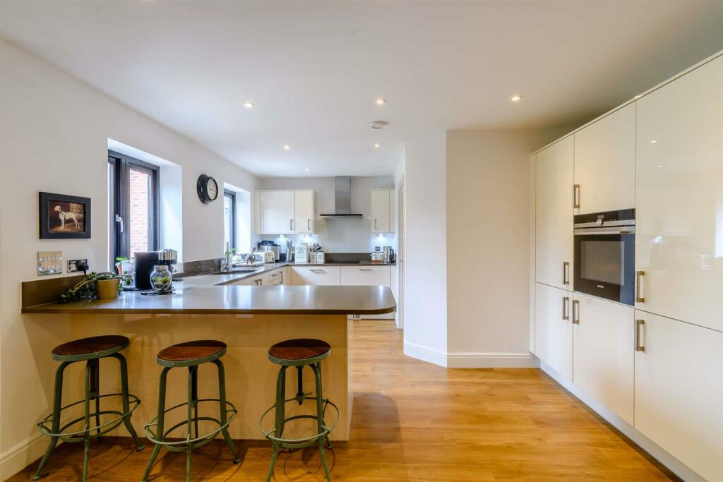 8504508-interior09-800.jpg