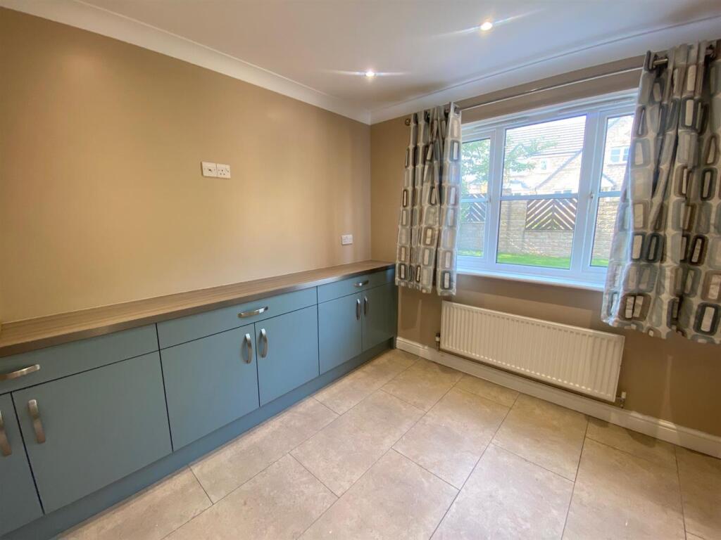 UTILITY ROOM.jpg