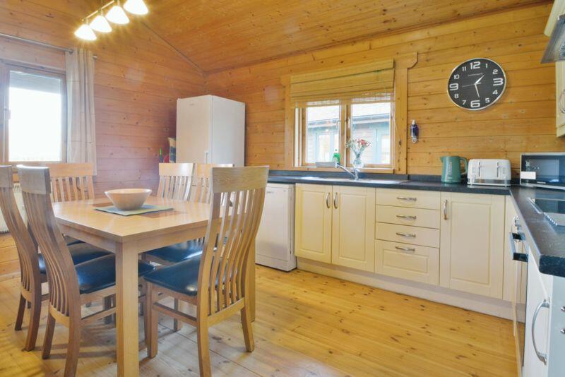 Kitchen/dining area
