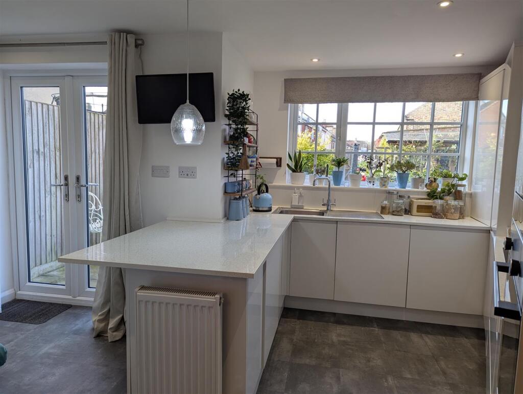 Kitchen/Breakfast Room