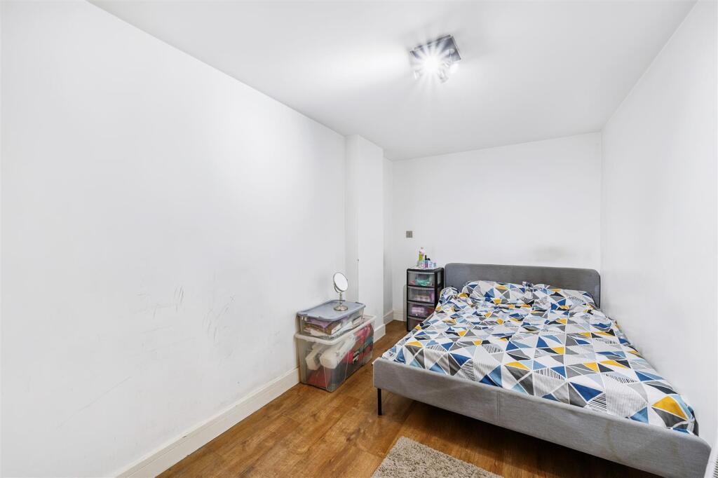 Flat 1, 9 Allison Road-6.jpg