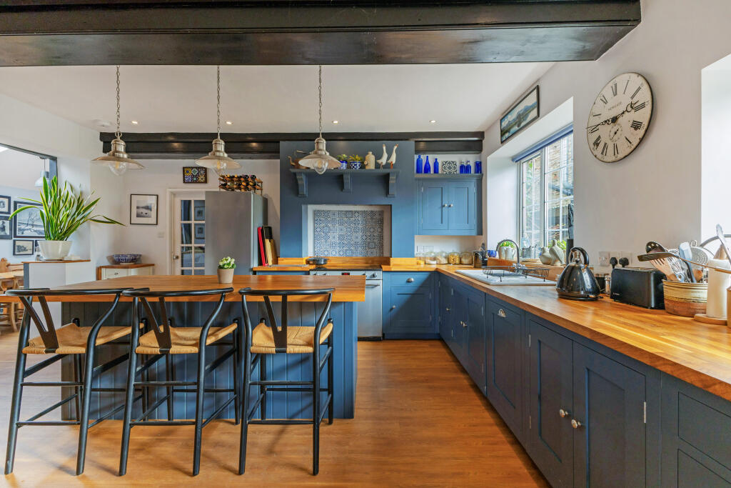 Kitchen/Breakfast Room