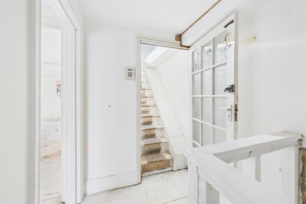 30 The Mall, Clifton Village, Bristol BS8 4DS | Fr