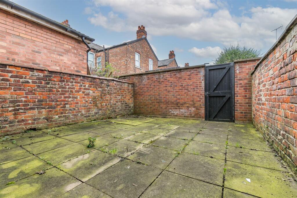 Rear Courtyard
