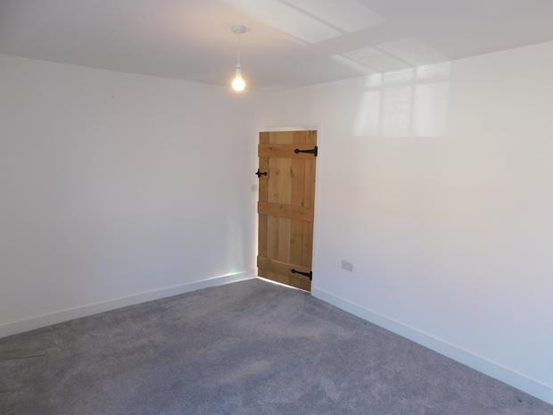 21 High Street Bedroom 2 (2)