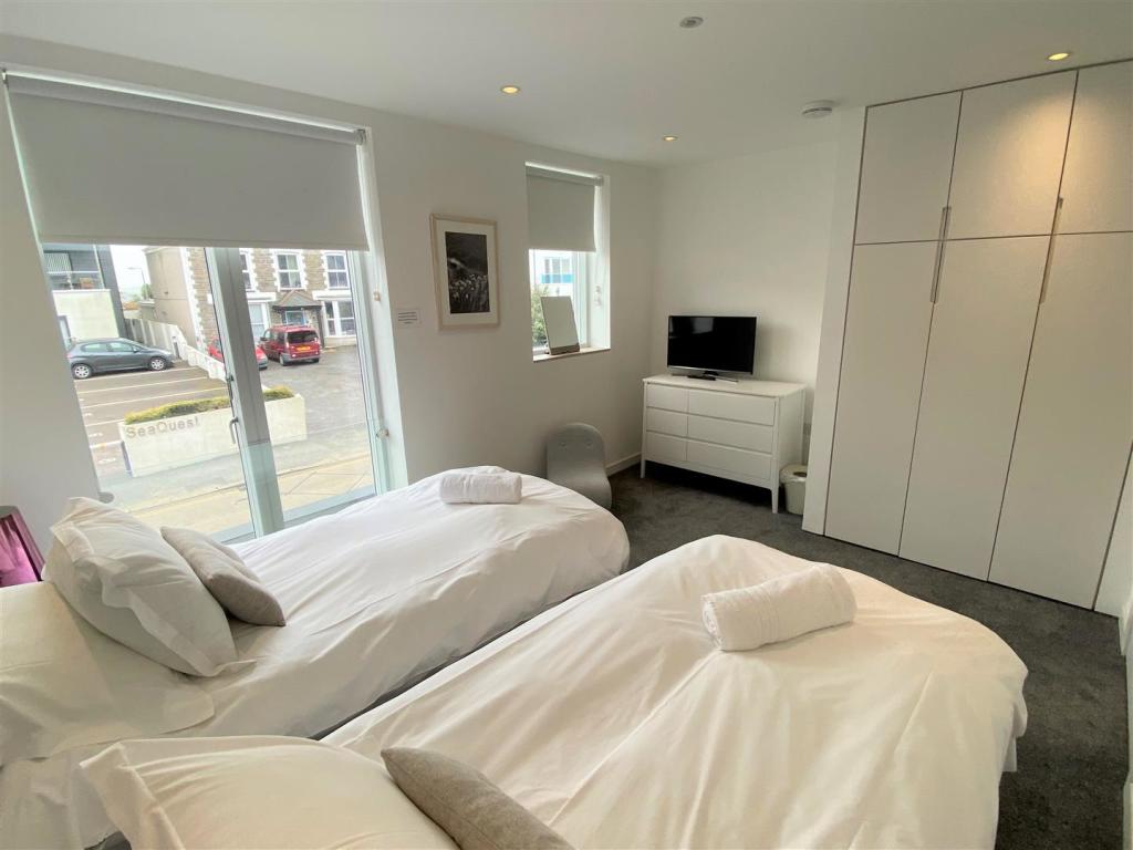 11 Towan Heights Bedroom 2