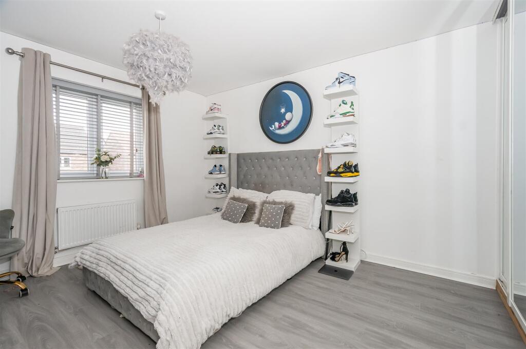 14 Knox Ave5.jpg