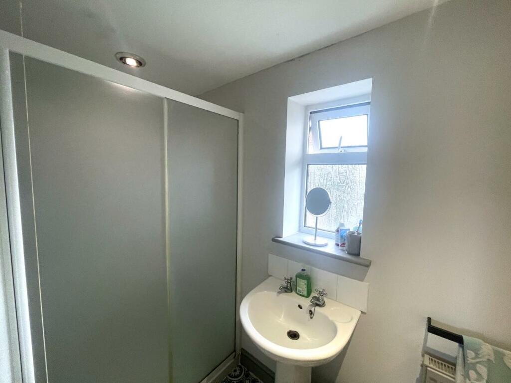 Shower Room.JPG