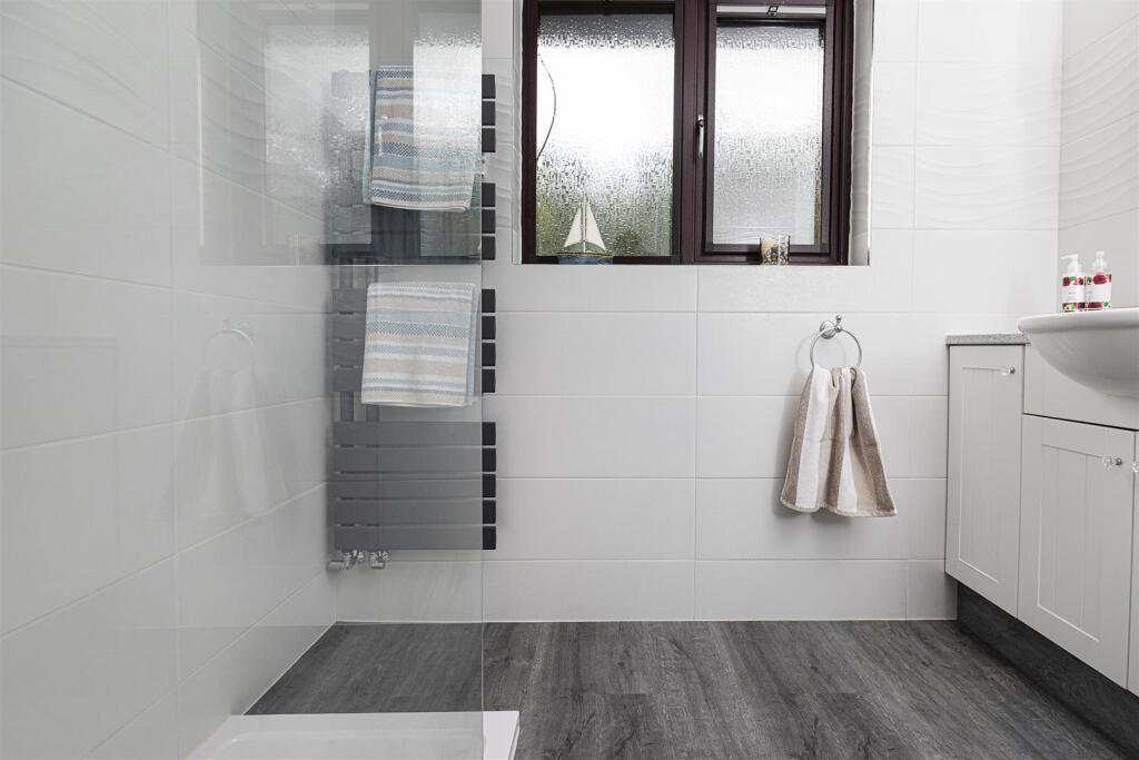 Bramleys Estate Agents - Woodsome Park - Fenay Bri