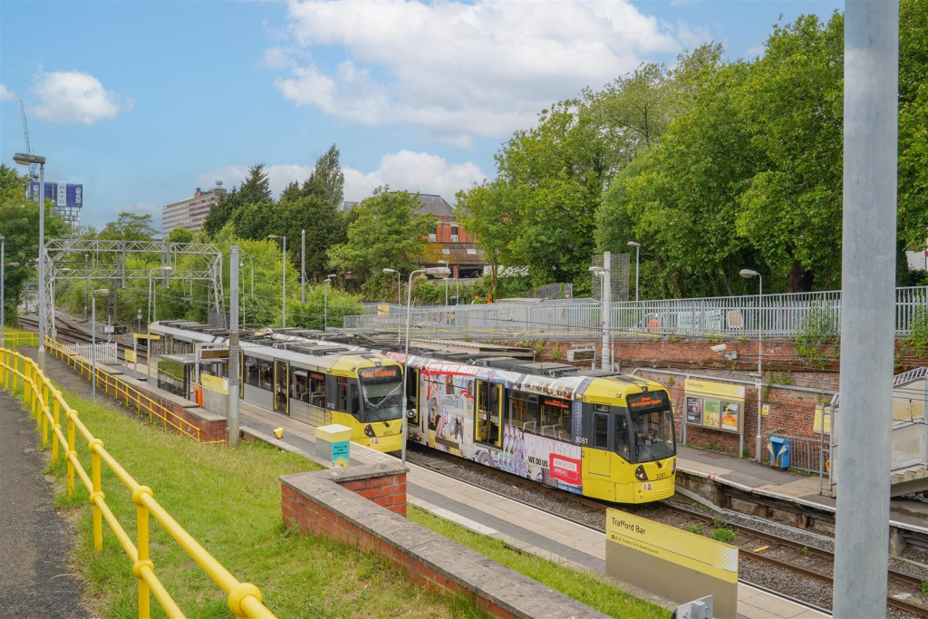 Trafford Bar.png