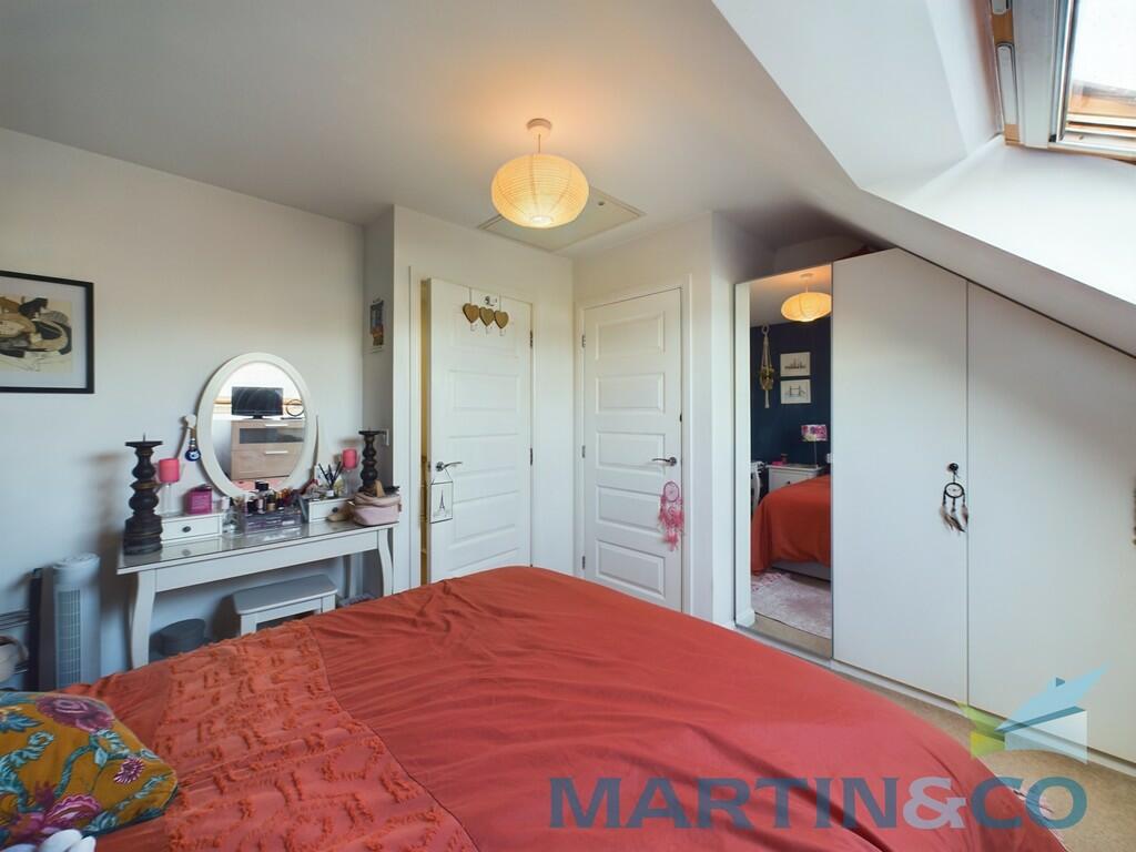 CAM01870G0-PR0144...