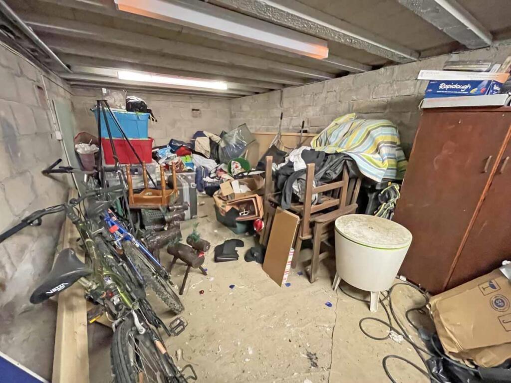 Clittaford View 5 Basement 2.jpg