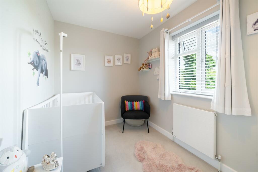Bedroom 1.jpg