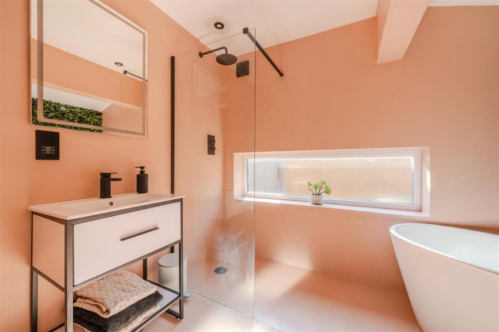 Bathroom-2.jpg