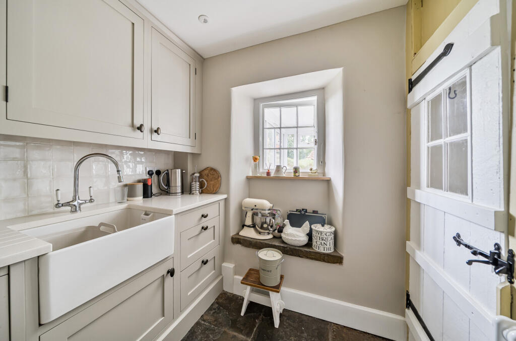 1356480-15-68cbff...