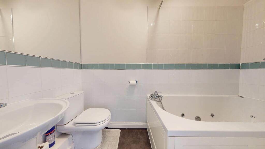 Darent Road Bathroom