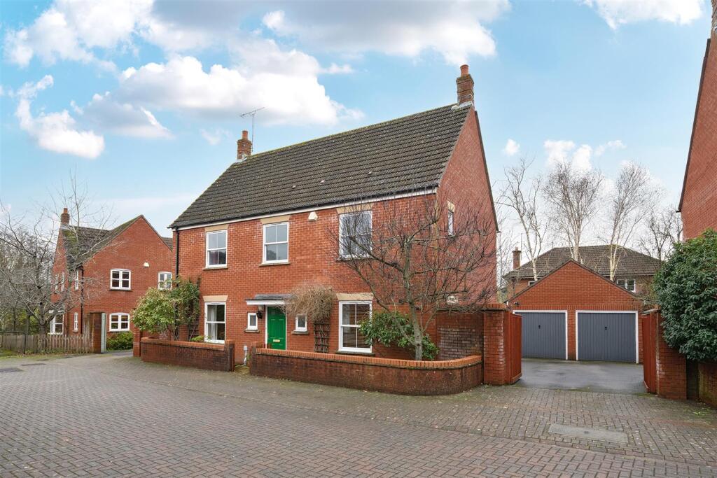 Teasel Close, Devizes, SN10