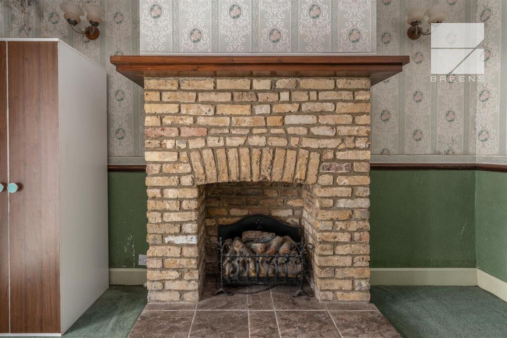 97 Hall Lane_0011.jpg