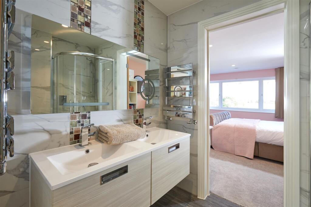 Broad View_Interior_016.jpg