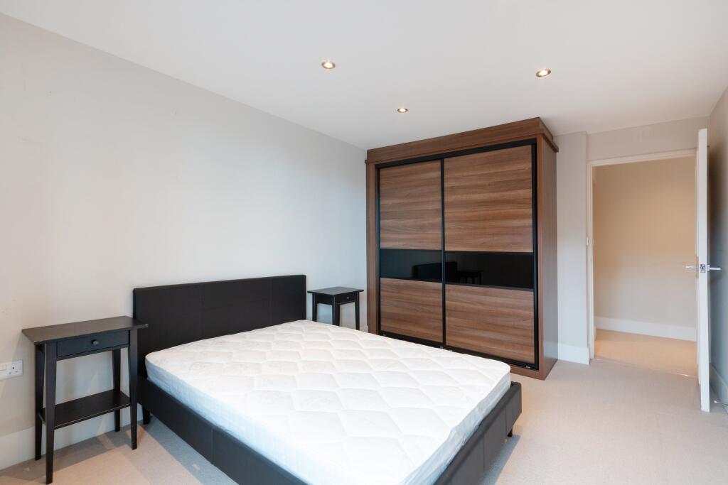 Valiant House 15 Ph7