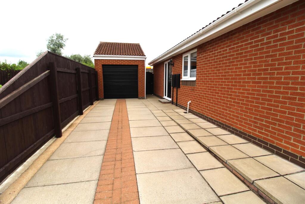 SINGLE DETACHED GARAGE