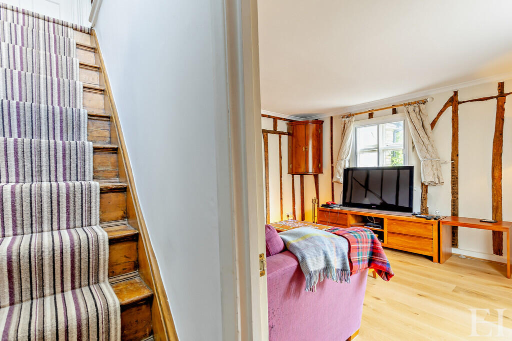 8649461-interiorW...