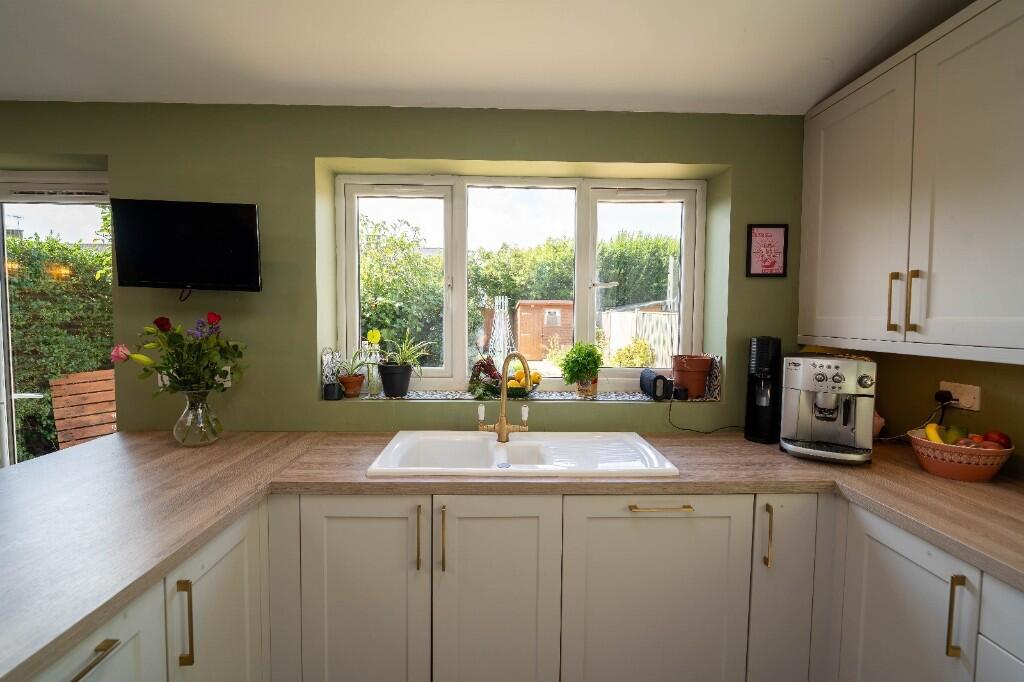 Kitchen Breakfast rm