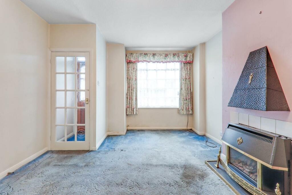 02-5f28JHPropWpen - 134 Parish Lane - 4-medium.jpg