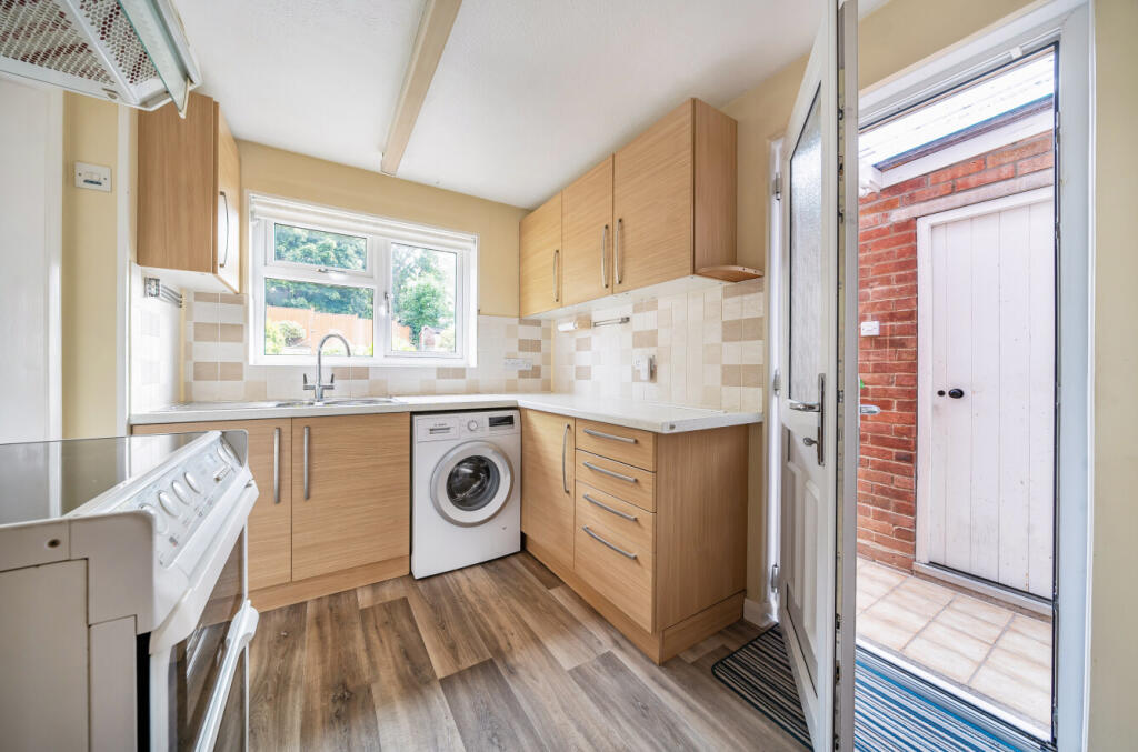 1340448-10-689cdc...