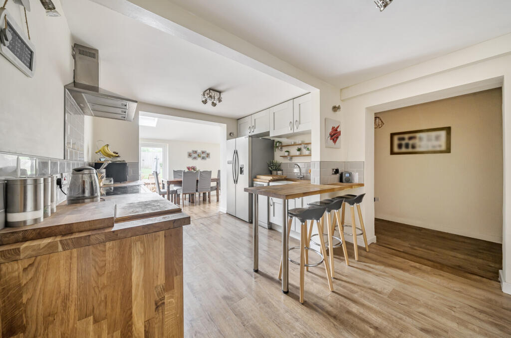 Kitchen/Dining