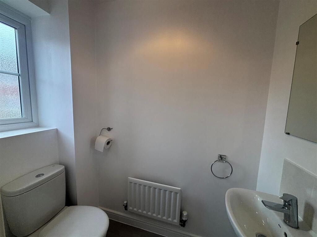 Downstairs wc.jpg