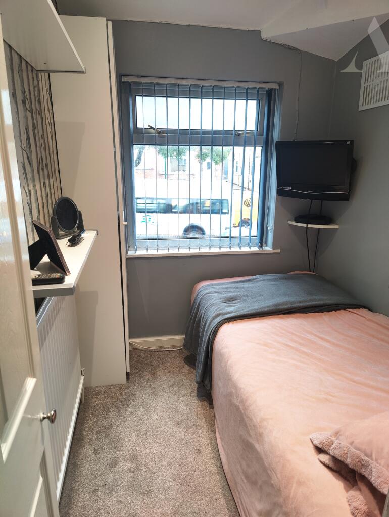 32 Ermington Road bedroom 3