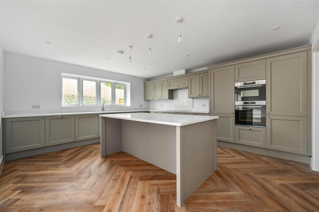 OAKLANDS PLACE - HOLLINGTON PARK ROAD - HOUSES 5 &amp;